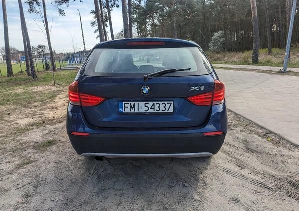 BMW X1 cena 41900 przebieg: 124000, rok produkcji 2011 z Piaski małe 67